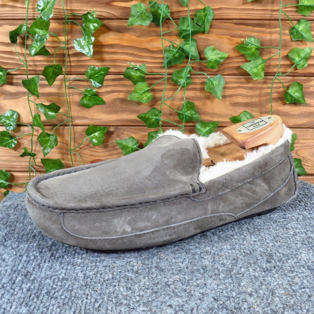 UGG Ascot Mens Slipper Size 8 Indoor Outdoor Grey Suede Wool‎ Lined Moccasin